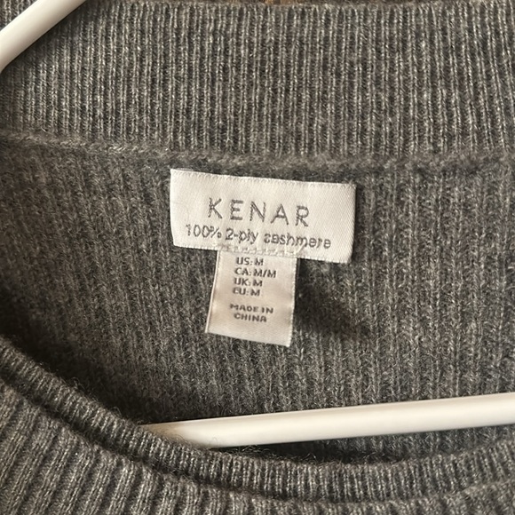 Cashmere sweater with unique double collar - Picture 11 of 11